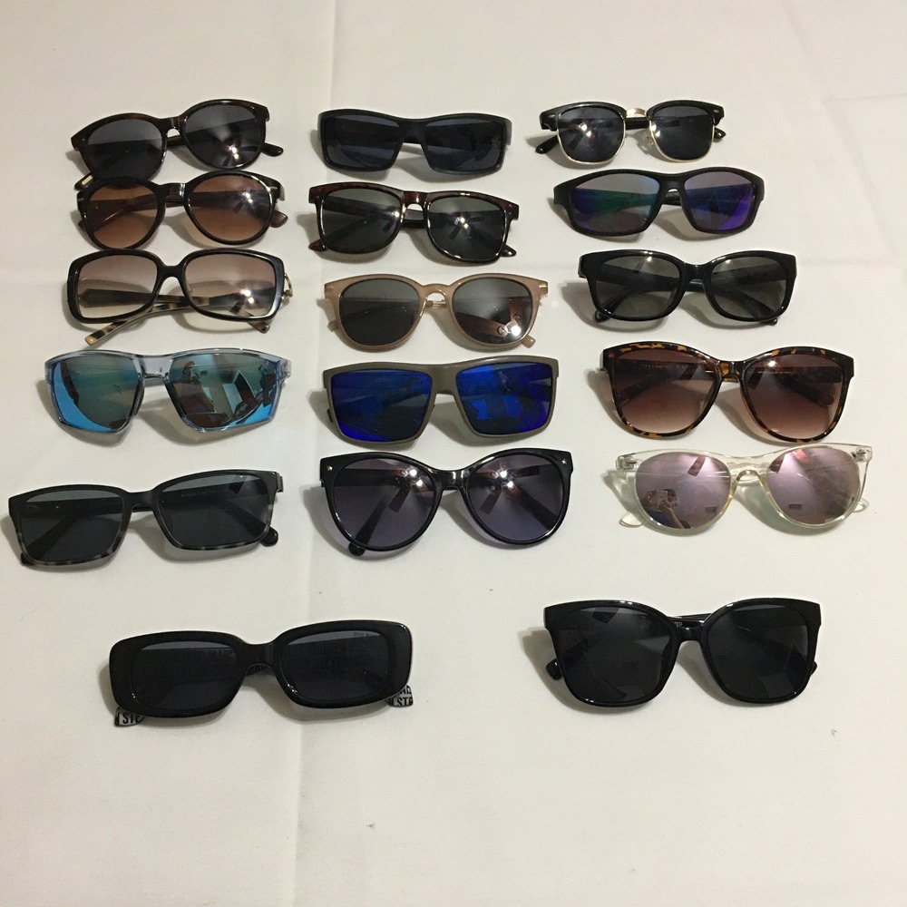 Lot of 17 Sunglasses Mixed Brands Unisex OS Multisize Multicolor Assorted Styles